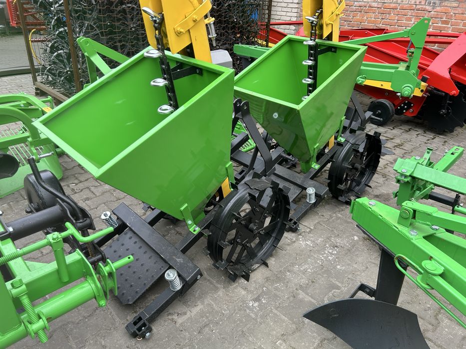 Картоплесаджалка навісна Bomet. Саділка, сажалка двохрядна.