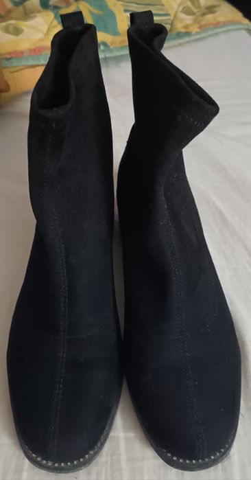 Vendo Botas muito lindas