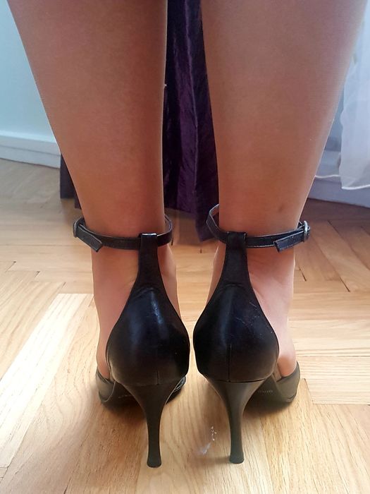 Skórzane czarne szpilki w szpic Gino Rossi 37