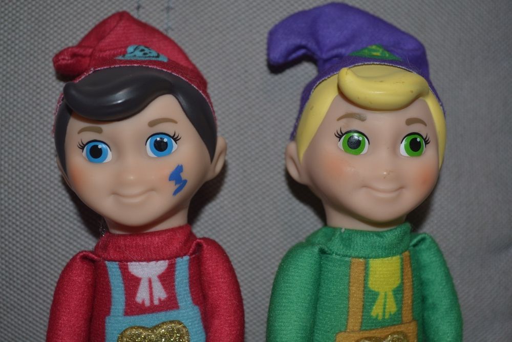 Ельфы на полке.Elf on the shelf.