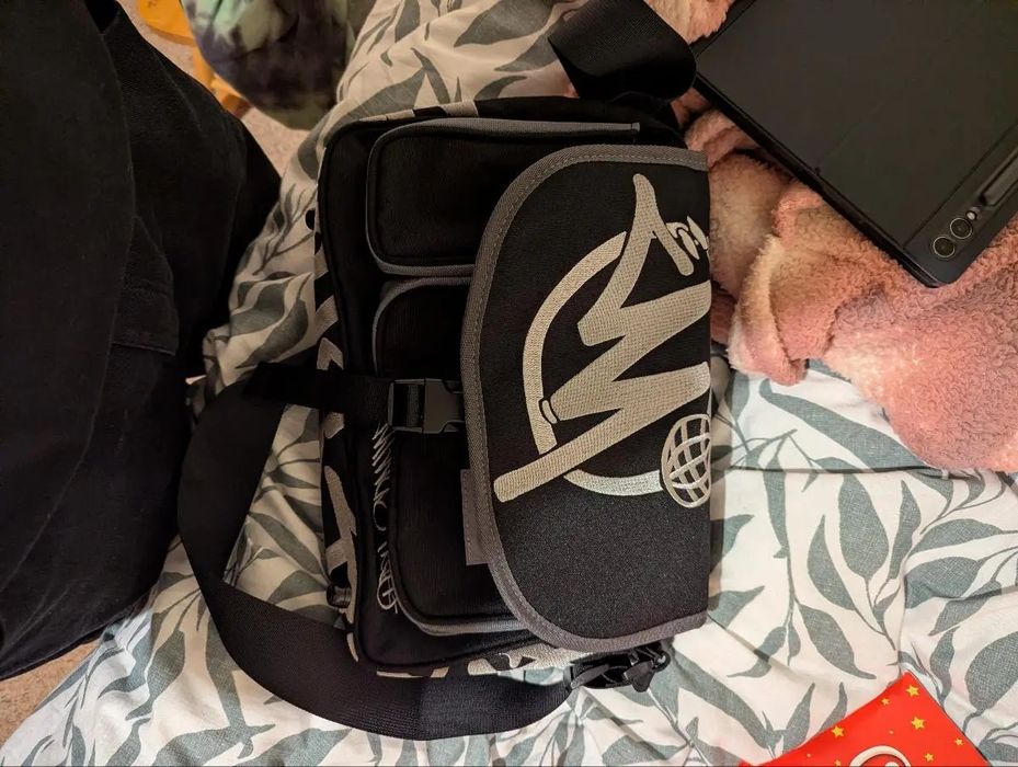 Bolsa  minus two