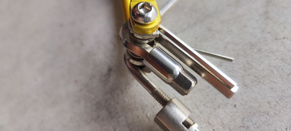 Ferramenta multi bicicleta