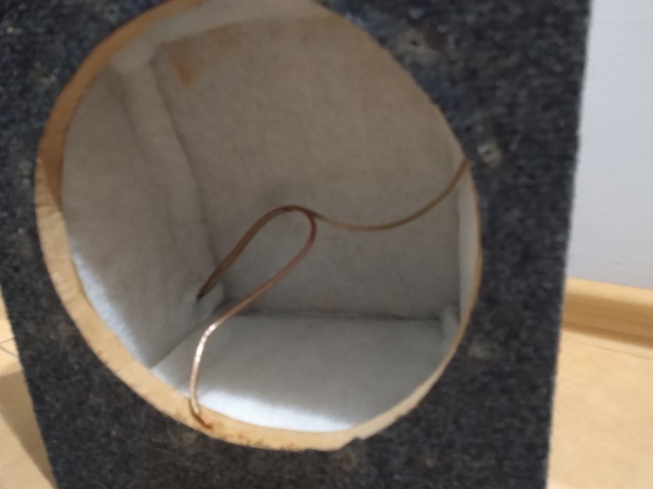 Obudowa głośnika  skrzynia subwoofera 25cm