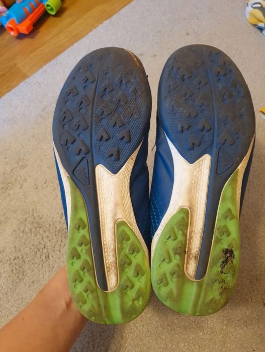 Buty do piłki nożnej turfy