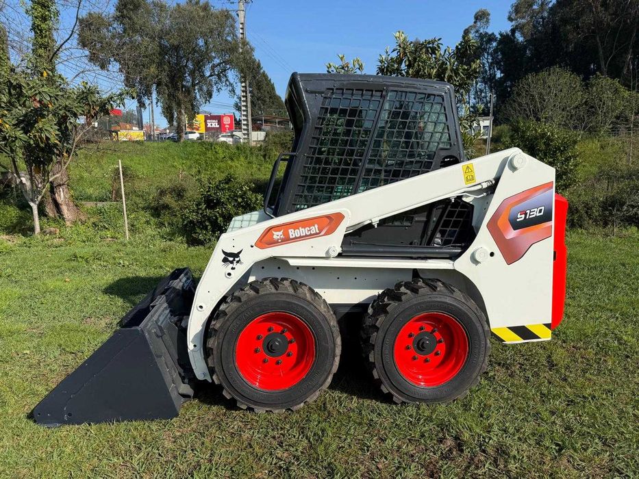 Mini Pá Bobcat S130