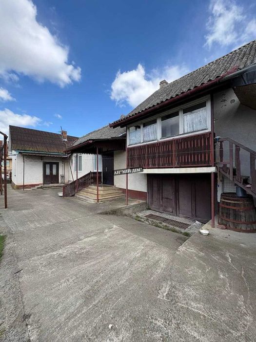 Продається будинок поруч м.Чоп