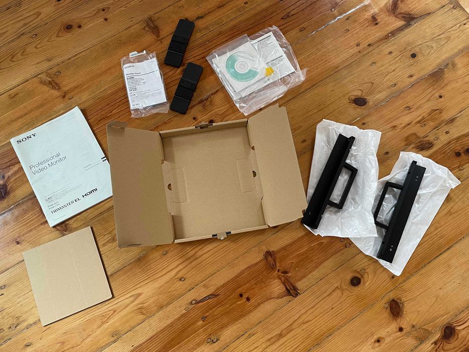 Suporte para monitor Sony SU-561 / Sony SU-561 Monitor Stand