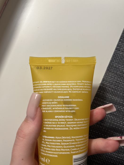 Ziaja witamina CB3 Niacynamid peeling do twarzy 100 ml