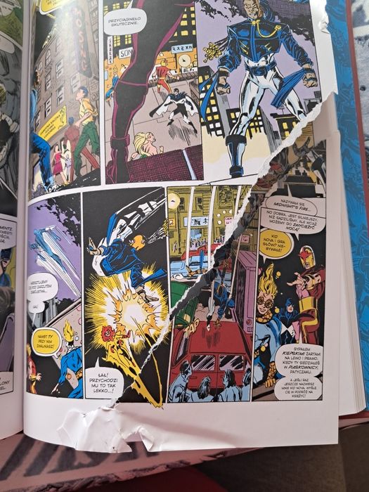Komiks superbohaterowie marvela new warriors tom 75 uszkodzona strona