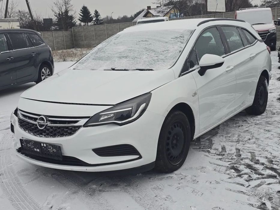 Opel Astra 1.6CDTI 110kM/ Navi/Kamera/Klimatronik