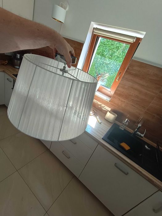 Żyrandol na pięć żarówek, używany + pięć działających żarówek