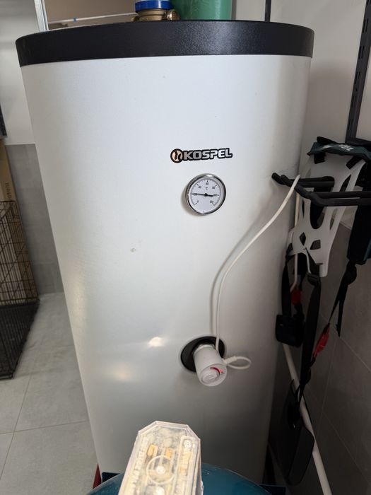 Zestaw zasobnik cieplej wody Kospel 300 l z wężownicą plus zbiornik hydroforowy 100 l