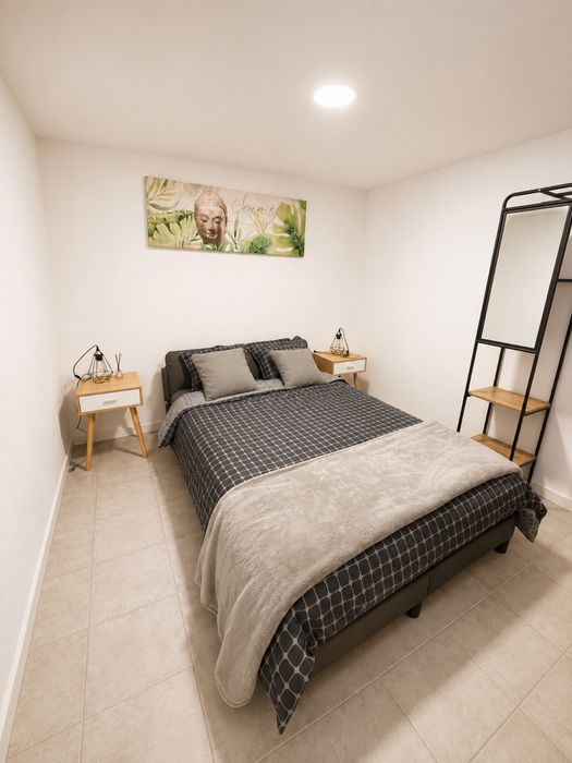 Apartamento T1 com quintal totalmente mobilado a estear