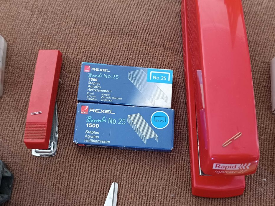 Conjunto de Material Escolar de Escritório vermelho