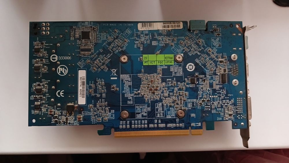 Видеокарта Gigabyte GeForce GT 512