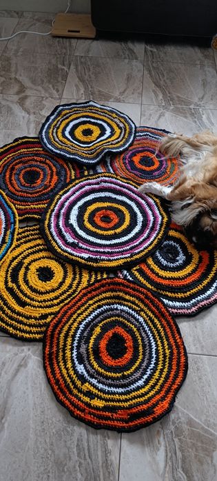 Коврик ручної роботи.