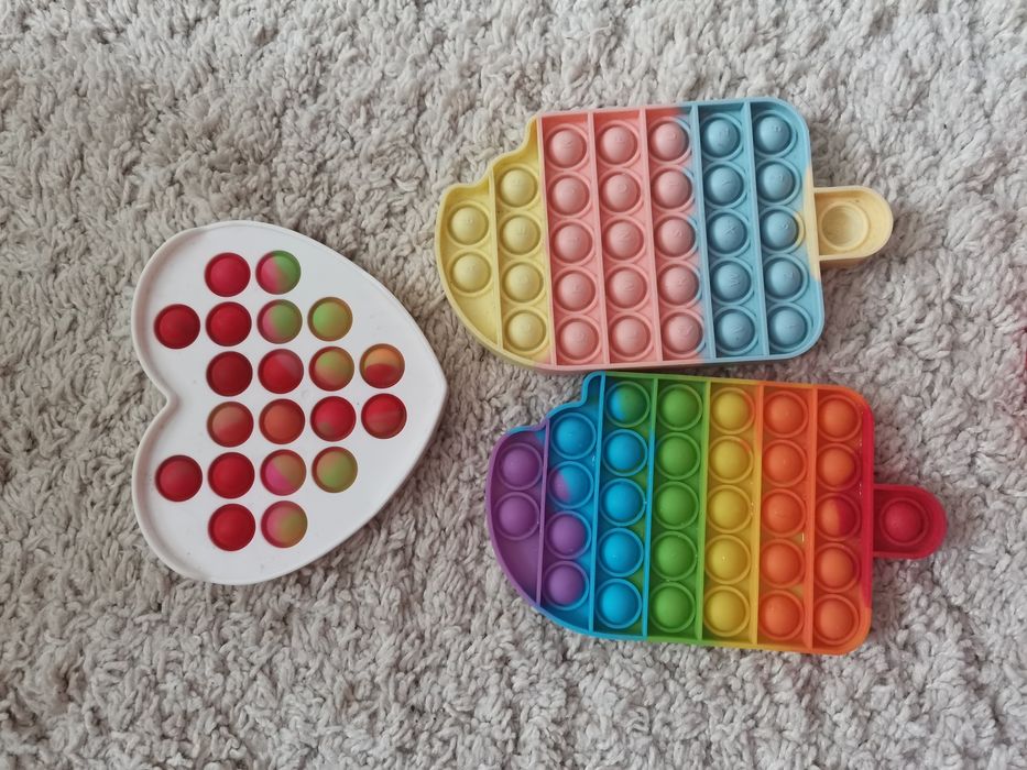 Поп іт, сімпл-дімпл, Pop-Puck