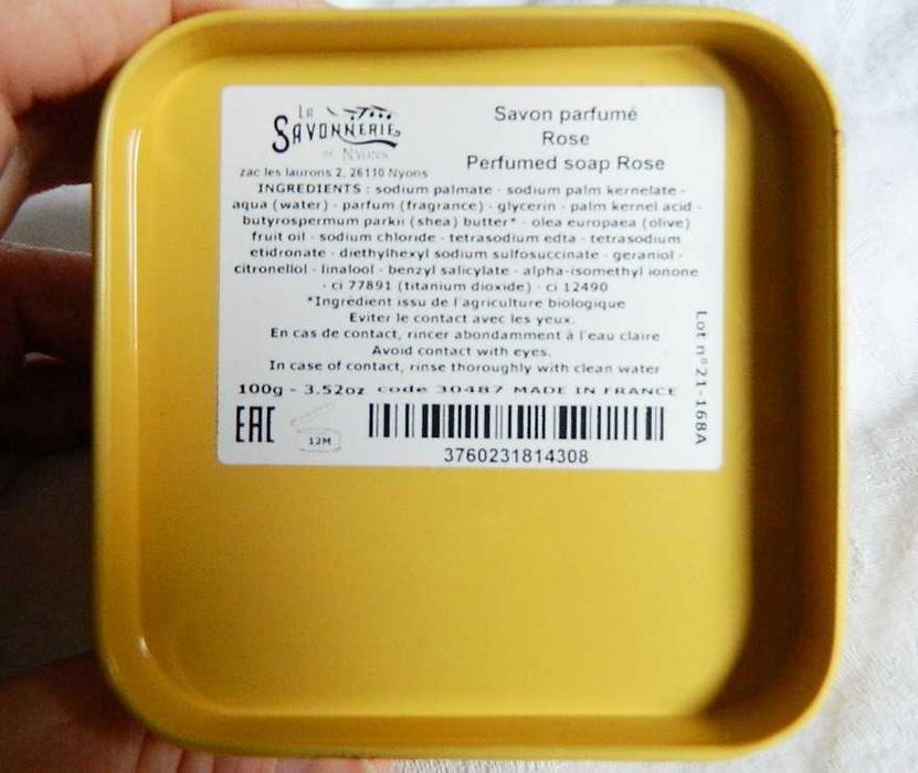 Francuskie perfumowane mydełko w ozdobnej puszce z kotkami