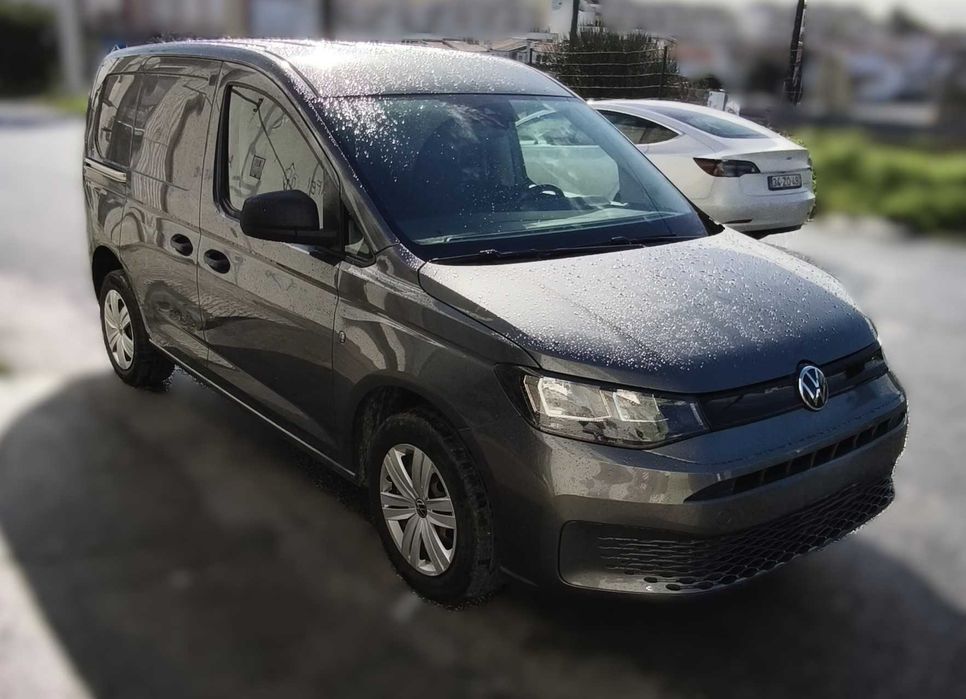 VW Caddy 2021 - 2.0TDI em excelente estado