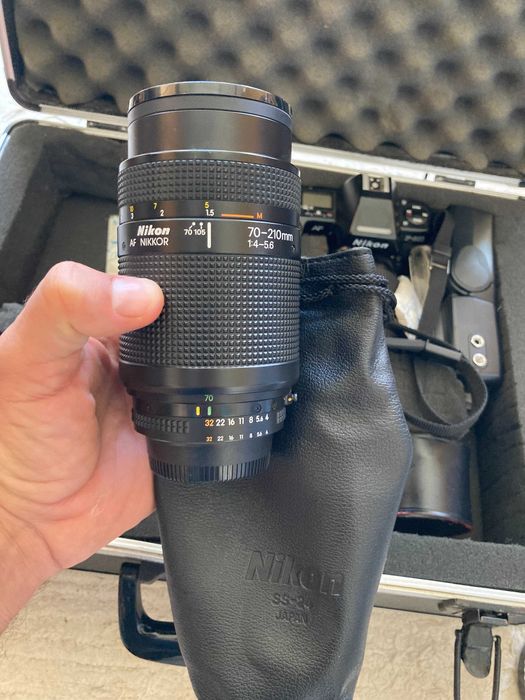 Conjunto de cameras e várias lentes NIKON