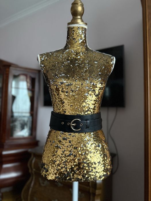 Pasek Pieces czarny ze złotą klamrą 70 cm