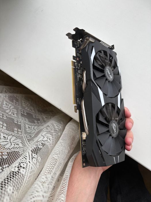Відеокарта ASUS  Rx580 4gb