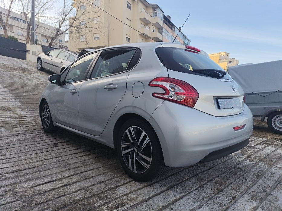 Peugeot 208 1.4 Hdi