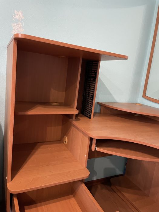 Угловий письмовий, компʼютеринй стіл Ш*85 В*127