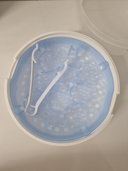 Esterilizador de biberons + 4 biberons