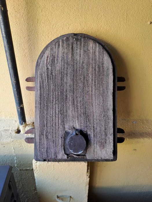 Porta antiga de Cuba de Vinho