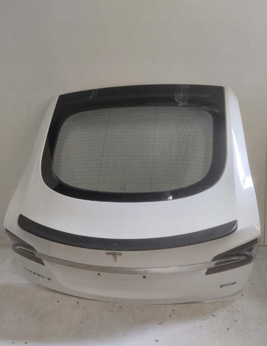 Кришка багажника Tesla Model S разборка
