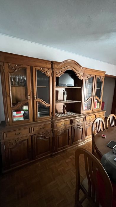 Móvel sala com 2 módulos madeira e vidro