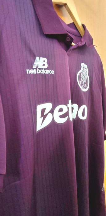 Camisolas de futebol novas