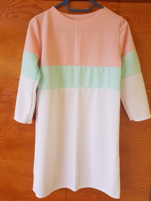 Kolorowa sukienka M