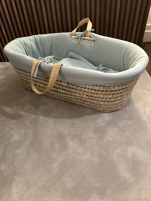 Alcofa com asas de pele natural da Lavandiska