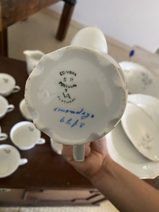 Serviço de Chá Antigo S.P. Coimbra / Vista Alegre – Anos 60/70 – Porcelana Portuguesa