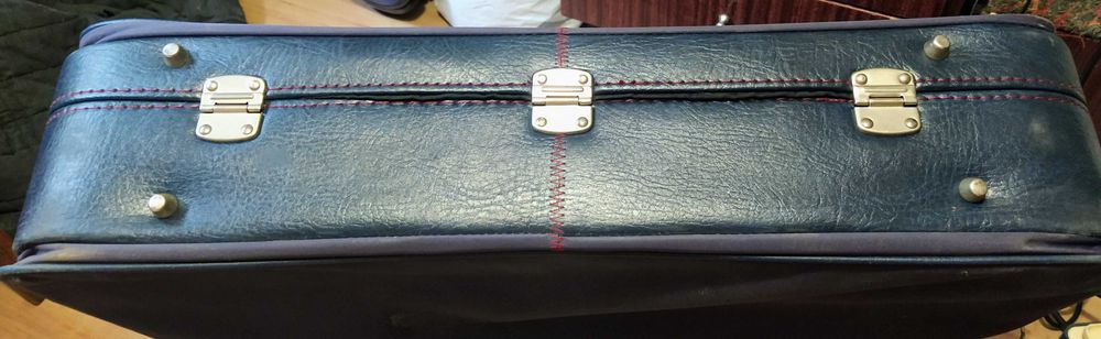 Чемодан большой 77*50см по периметру кожа big suitcase is big валіза