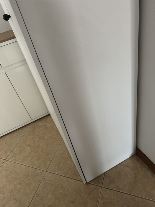 Roupeiro branco 2 portas