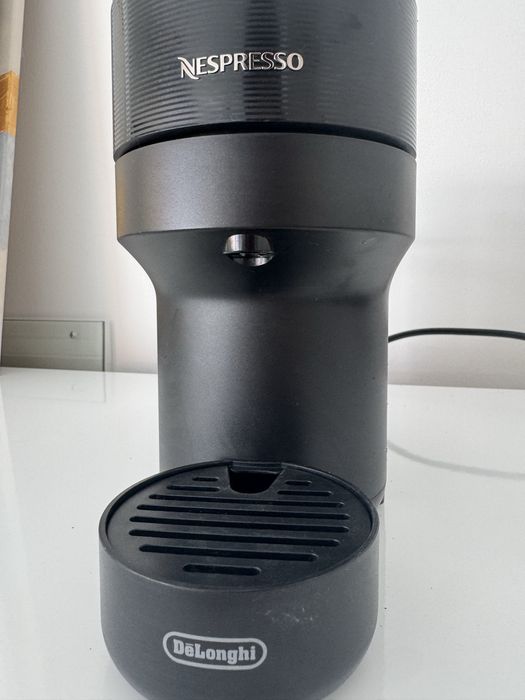 Máquina de Café DELONGHI Nespresso