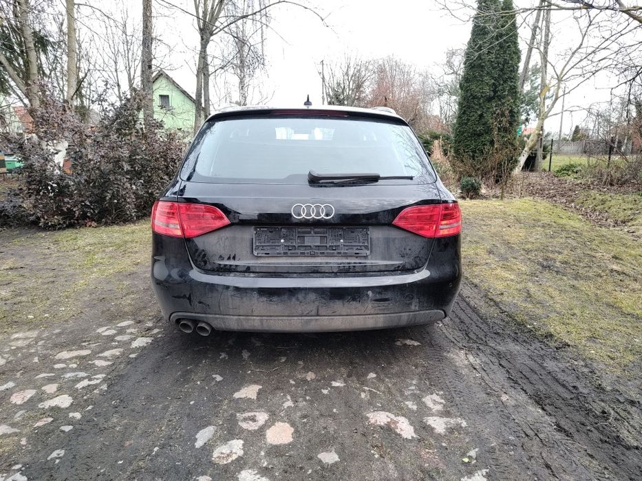 Audi A4 B8 uszkodzona