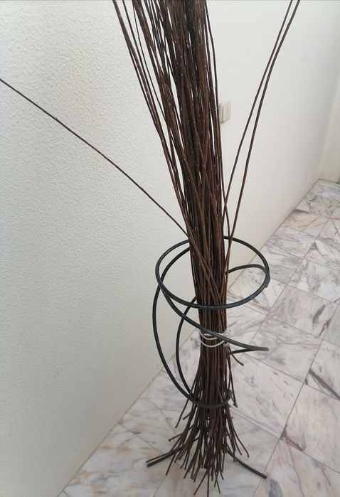 Suporte de chão Sellette  pedestal ou porta vasos em Ferro Forjado