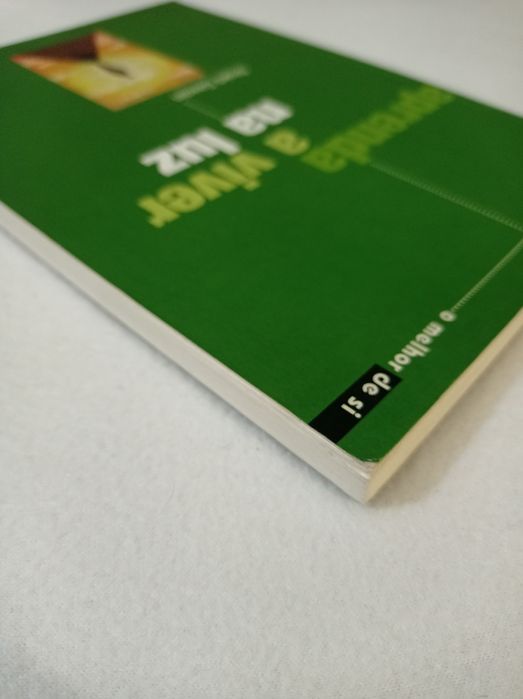 Learn to Live in the Light - Shakti Gawain64398411003266122