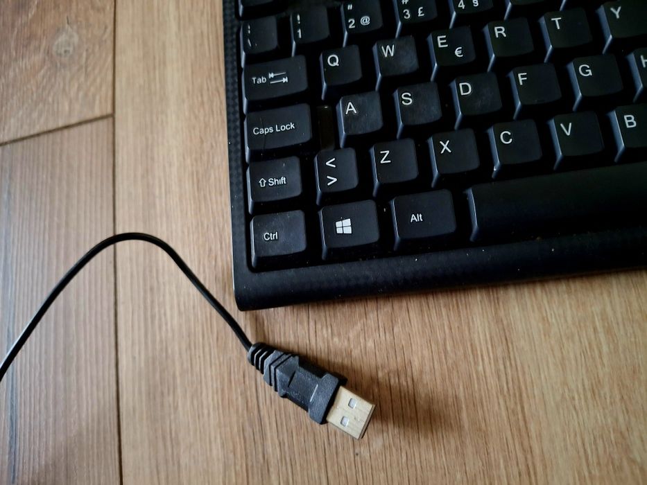 Teclado Tacens Anima AK0 - USB, bom estado

Usado cer
