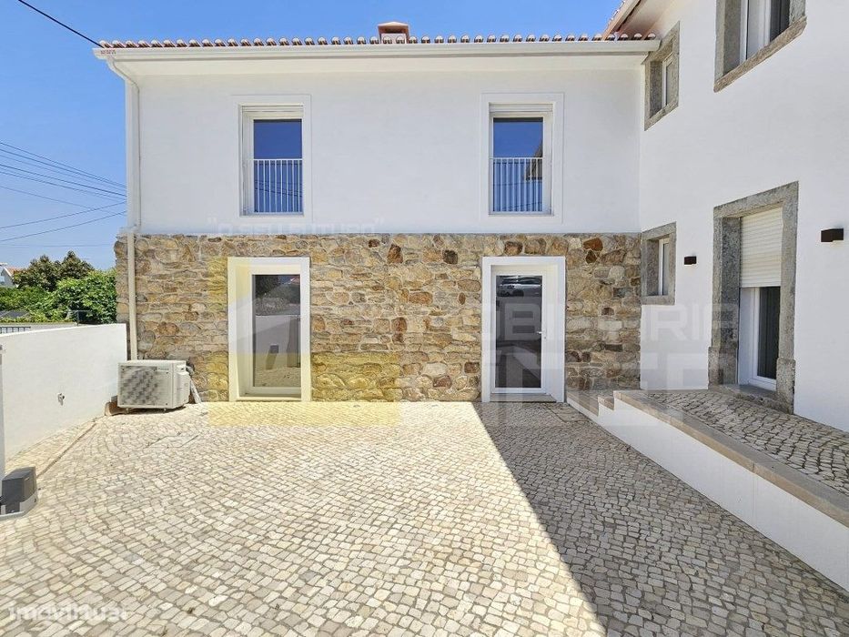 OFERECEMOS a escritura
Moradia T3 no Zambujal - Longo da Vila - Mafra