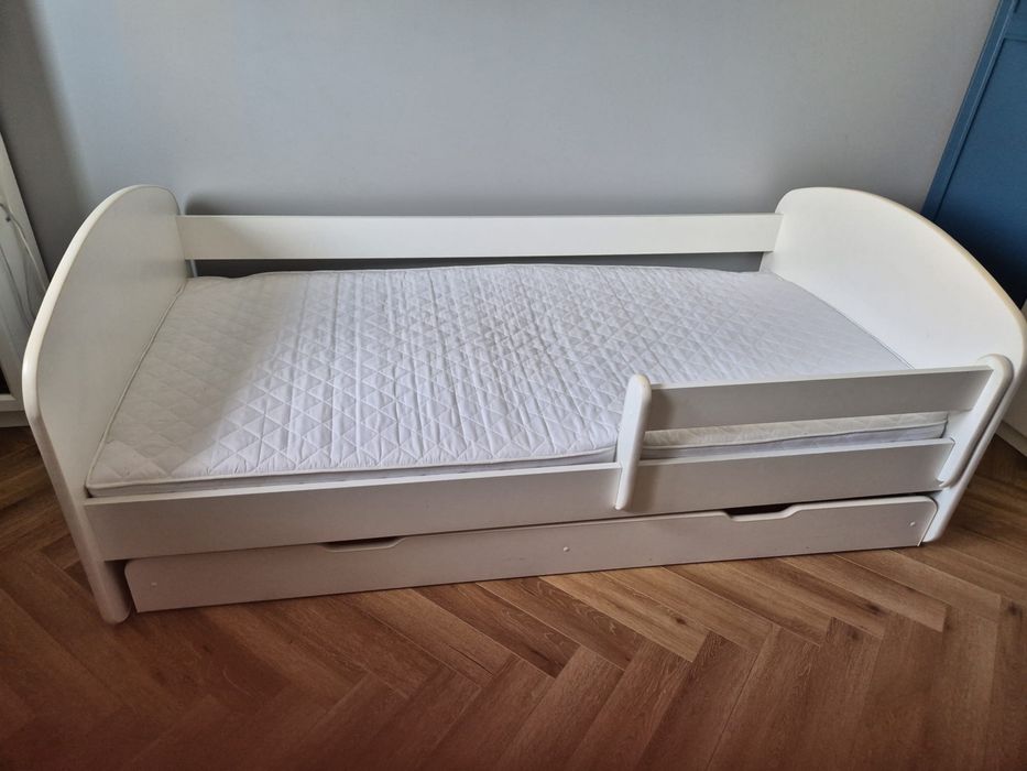Łóżko dziecięce +materac +szyflada