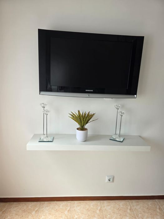 Arrendo T2 remodelado entrada imediata