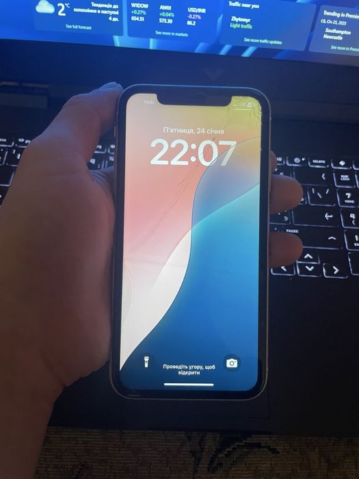 iPhone 11 айфон 11 в гарному стані newerlock