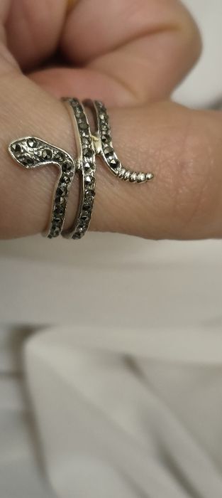 Anel em prata cobra