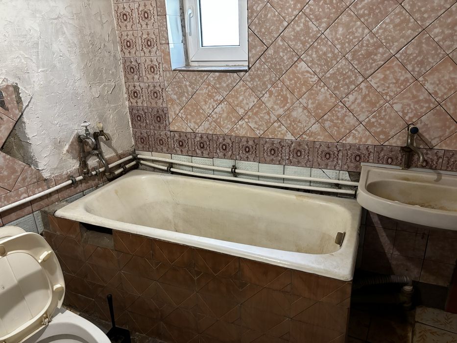 Продам полдома пл. 93м2 в центре пос. Хорошево (20 км от центра Харькова)