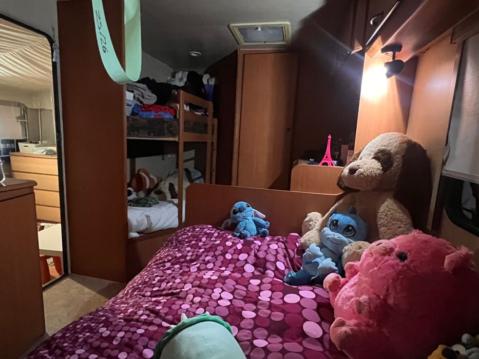 Alvéolo com caravana